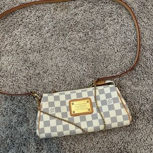Louis Vuitton Eva clutch/crossbody